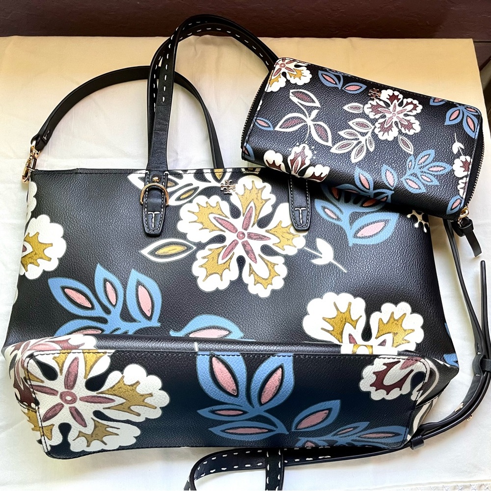 Tory Burch Hopewell Tote bundle with wallet